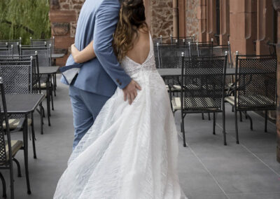 Einer romantische Hochzeit auf Schloss Saareck in Mettlach - Karin Trinh Fotografie